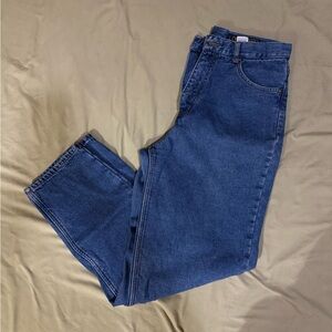 Women's Straight Leg Jeans in Classic Blue Denim